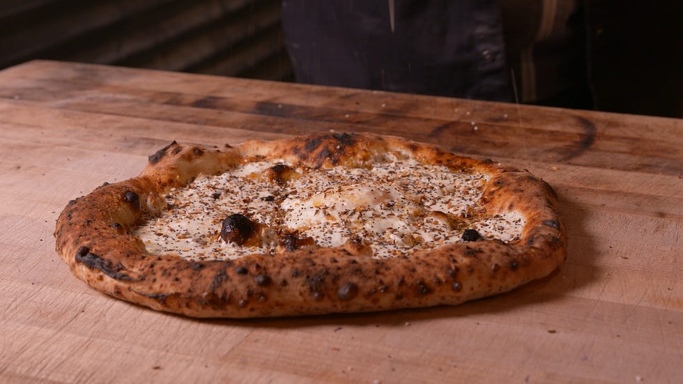 delish-everything-bagel-pizza-2