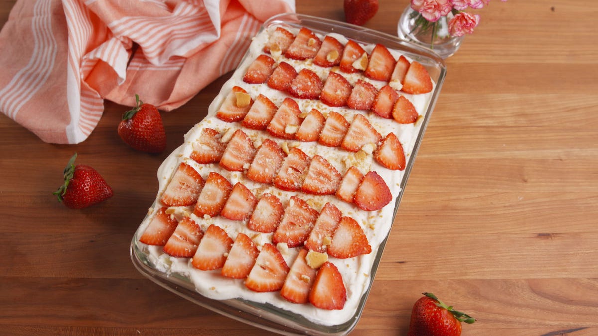 preview for Strawberry Shortcake Lasagna Is Easy To Make, Hard To Resist