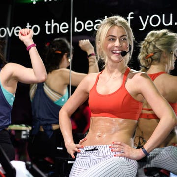 Event, Dance, Performance, Physical fitness, Undergarment, Performing arts, Sports bra, Dancer, Muscle, Competition, 
