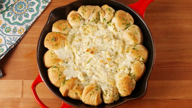 Garlicky Crab Bread Dip