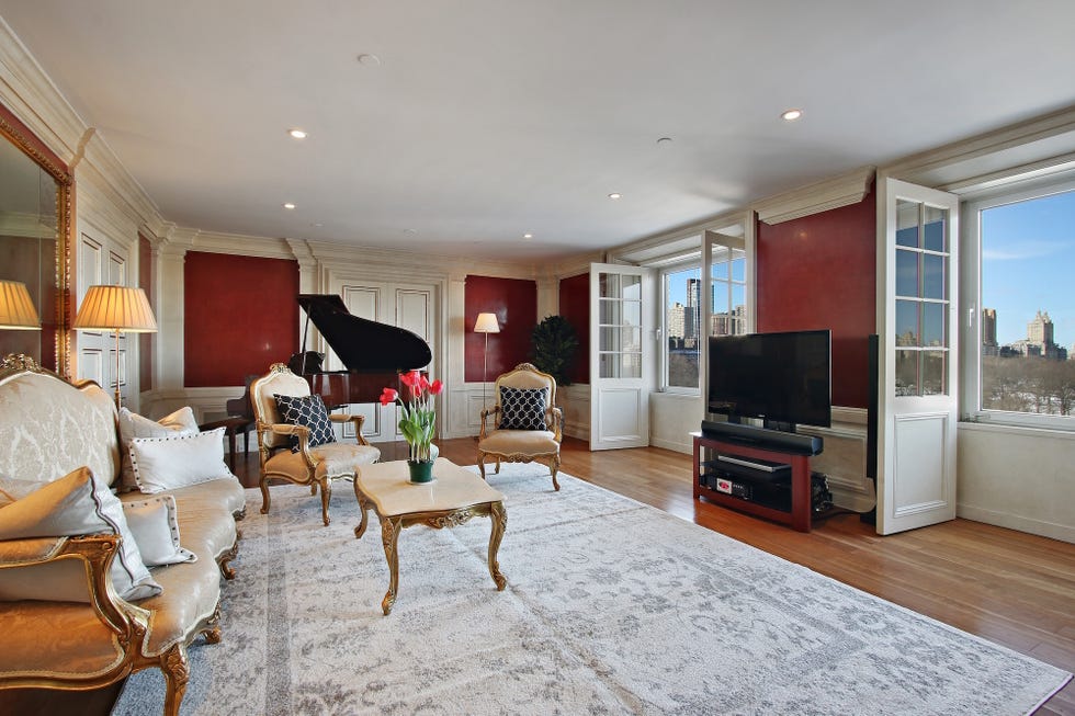 Room, Property, Living room, Interior design, Furniture, Building, House, Real estate, Floor, Ceiling, 