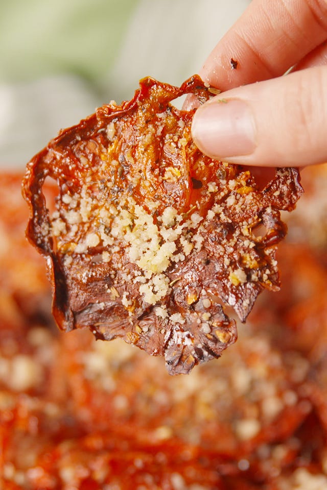parmesan tomato chips vertical 1