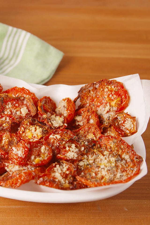 Parmesan Tomato Chips Vertical 2
