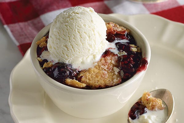 Dish, Food, Cuisine, Dessert, Ingredient, Sundae, Frozen dessert, Produce, Cobbler, Ice cream, 