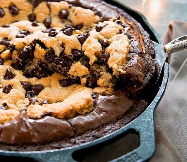 Deep Dish Chocolate Chip Cookie Skillet