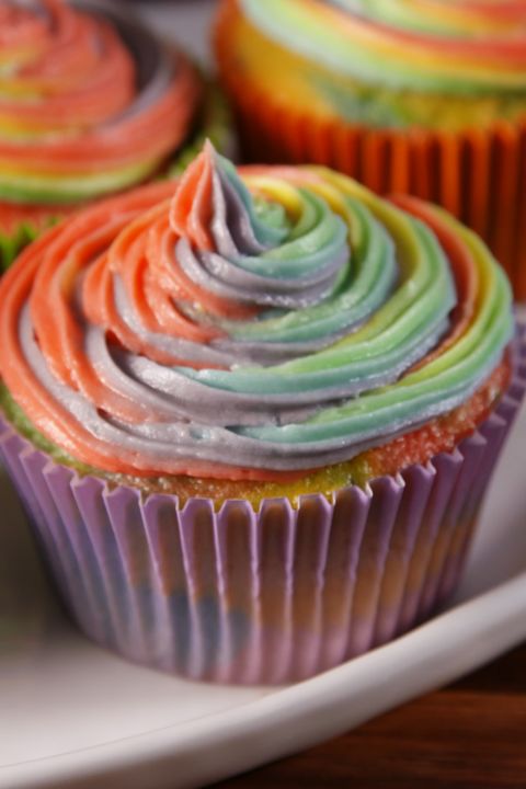 rainbow swirl cupcakes