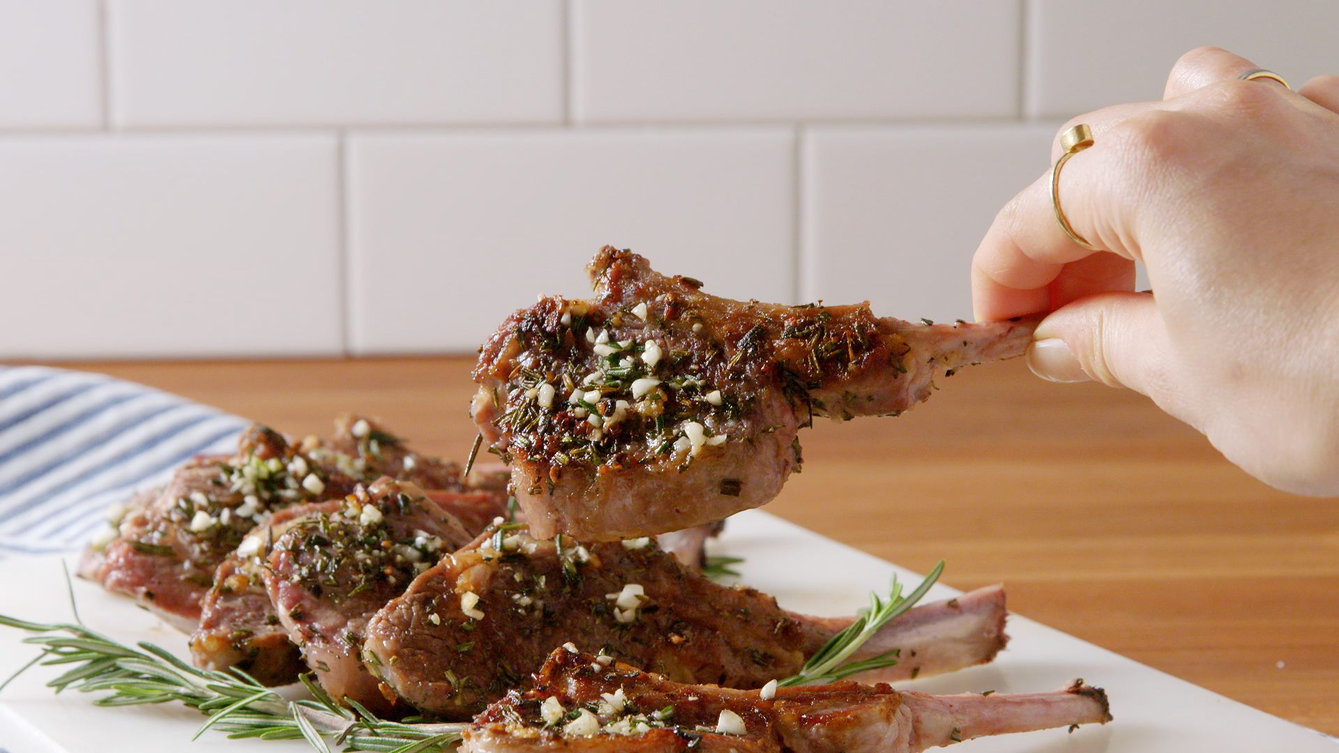How To Cook Lamb Chops Best Garlicky Lamb Chops Recipe