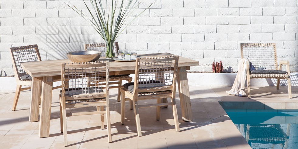 Hardwood, Outdoor furniture, Flowerpot, Outdoor table, Houseplant, Building material, Swimming pool, End table, Net, Tile, 