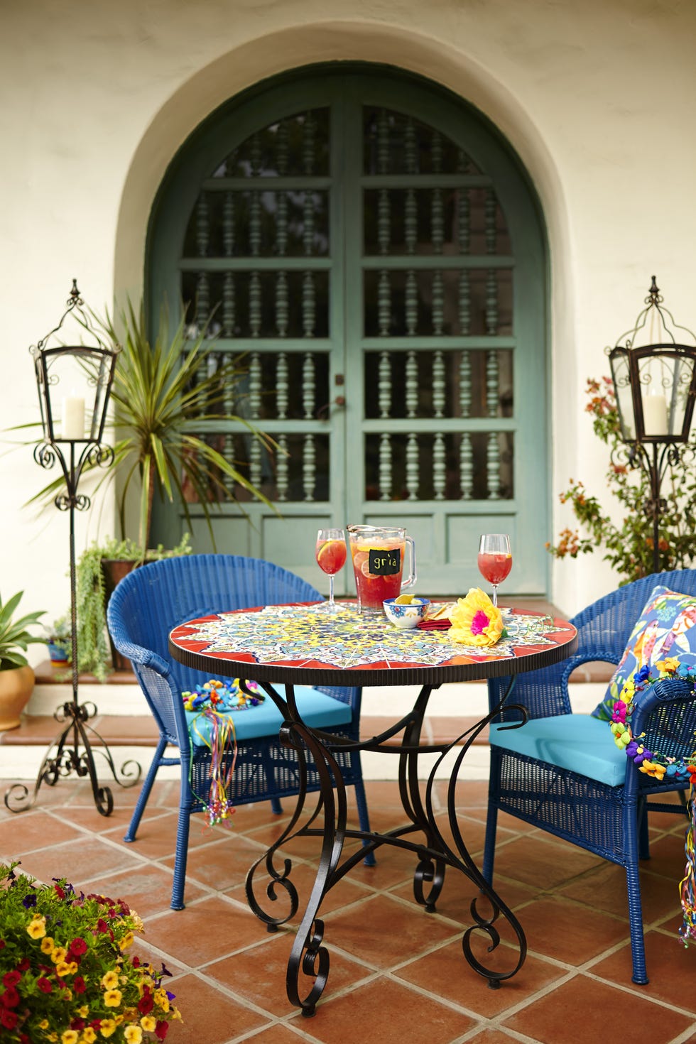 Furniture, Room, Table, Interior design, Property, Architecture, House, Outdoor table, Home, Building, 