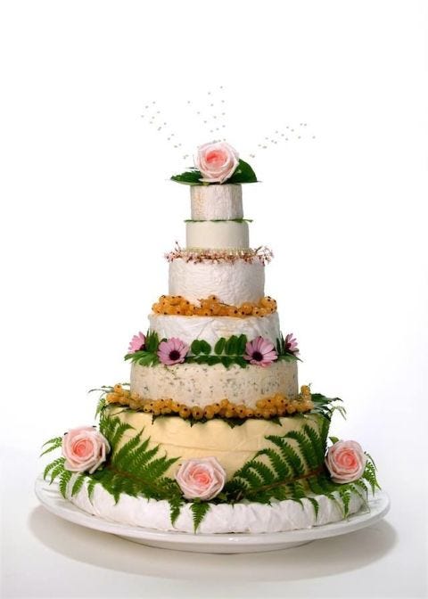 delish-wedding-cake-cheese