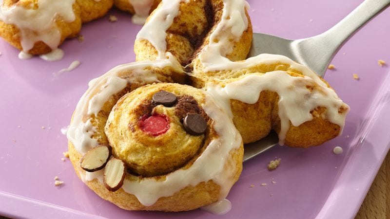 delish-pillsbury-almond-glazed-raspberry-pull-apart