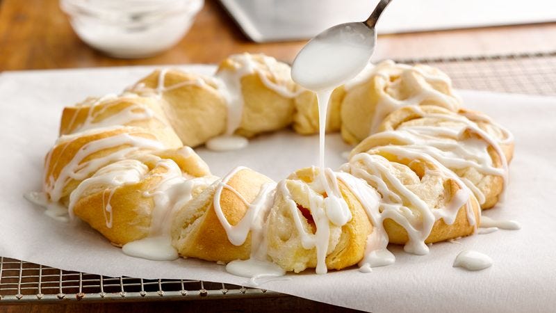 delish-pillsbury-almond-glazed-raspberry-pull-apart