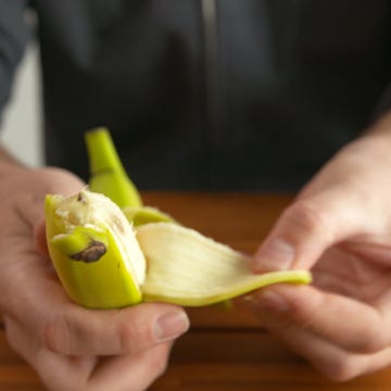 Banana Peeling Horizontal