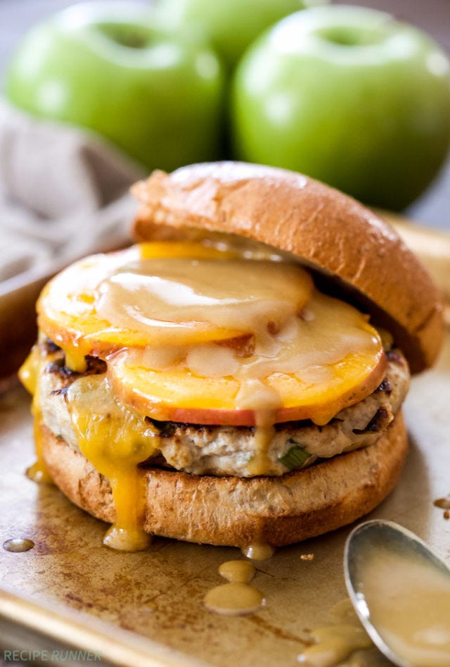 Dish, Food, Cuisine, Breakfast sandwich, Ingredient, Breakfast, Produce, Hamburger, Sandwich, Staple food, 