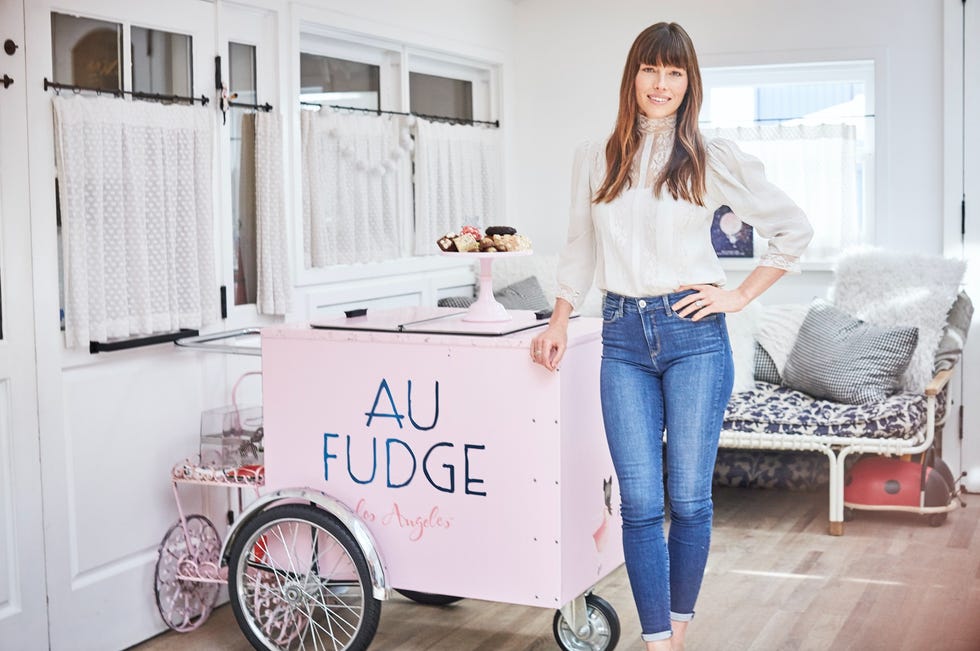 Jessica Biel at Au Fudge