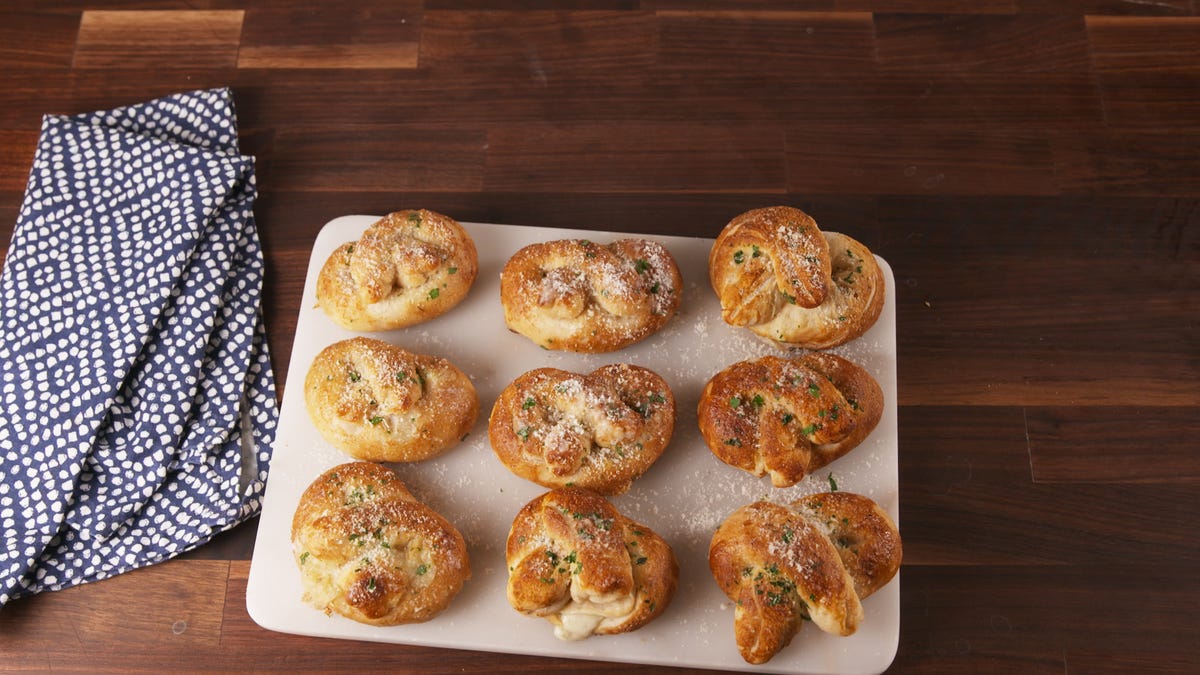 preview for Garlic Parmesan Pretzels