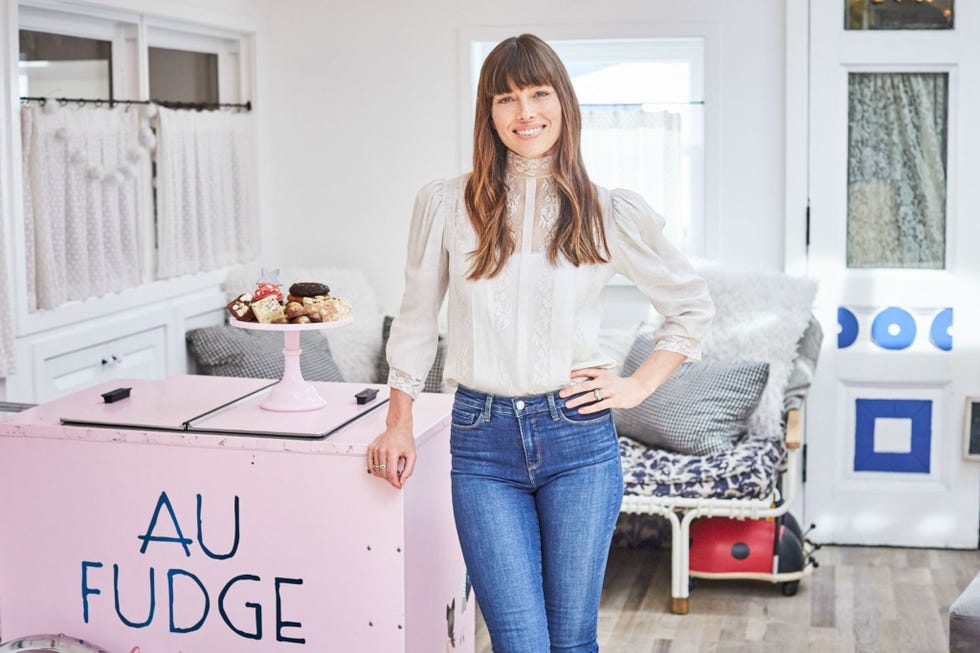 Jessica Biel at Au Fudge