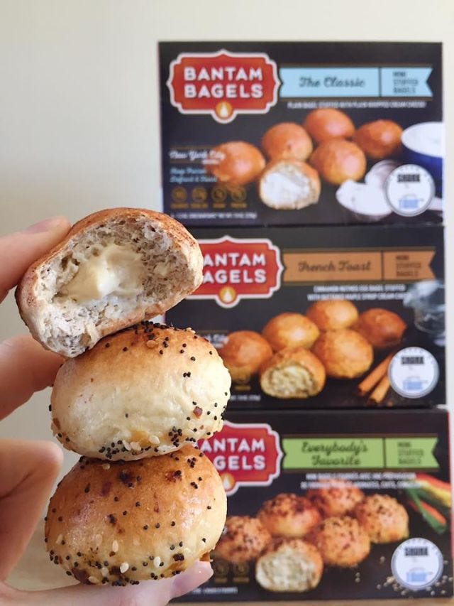 Food, Dish, Bun, Cuisine, Ingredient, Comfort food, Produce, Slider, Bread roll, Baked goods, 