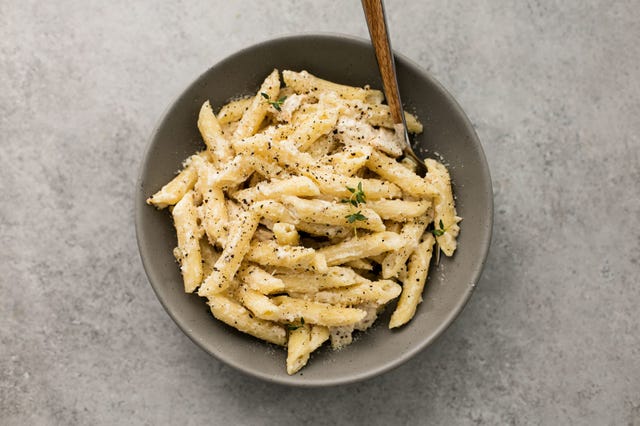 creamy garlic chicken penne horizontal