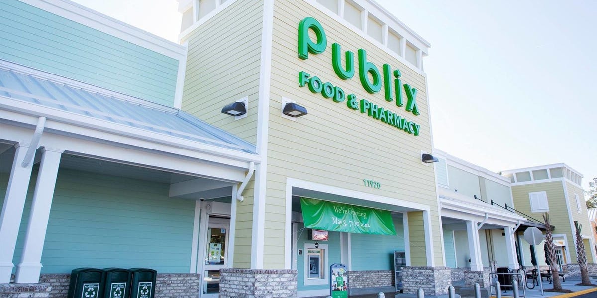 Does Publix Cash Checks In 2022? (Types Of Checks Listed)