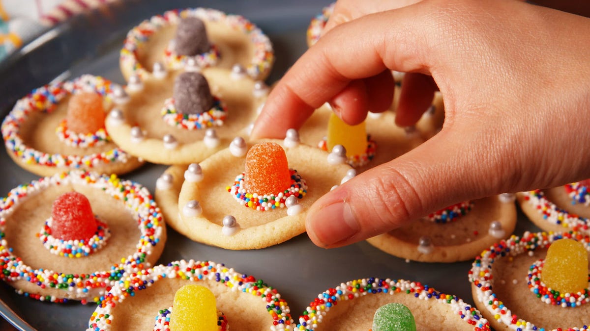 Video player poster image preview for Sombrero Cookies Are The Cutest Cinco De Mayo Dessert You'll Ever Make