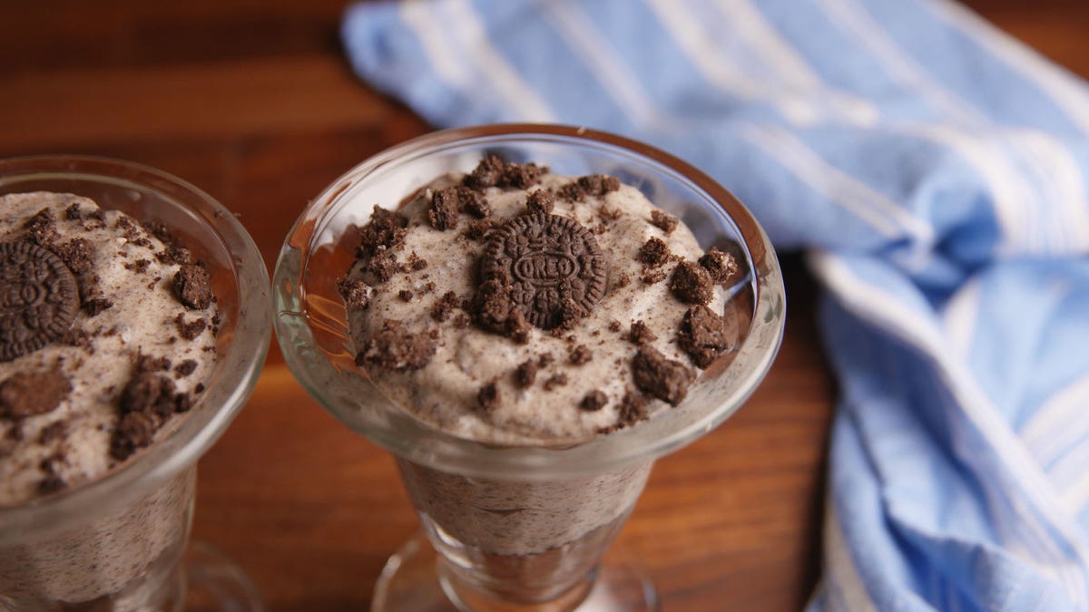 preview for Cookies 'N Cream Mousse Has An Amazing Hack You've Got To Try