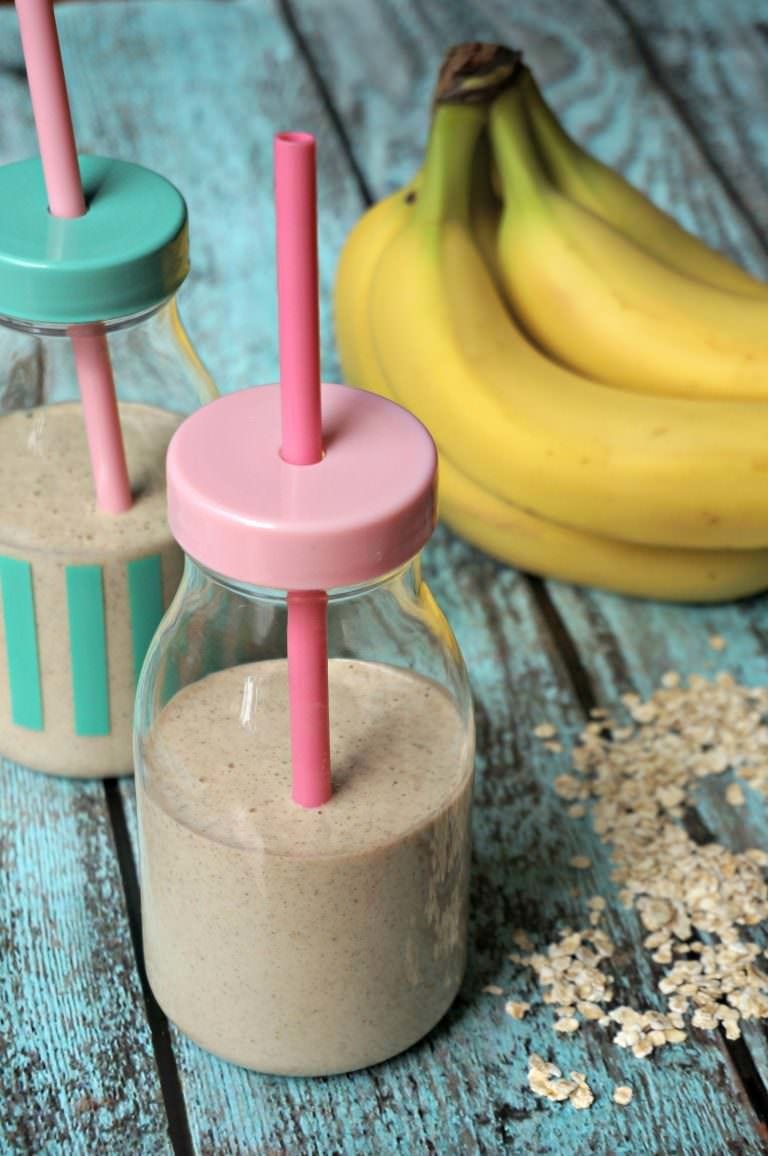 honey-banana-oat-smoothie-for-kids-4-768x1156