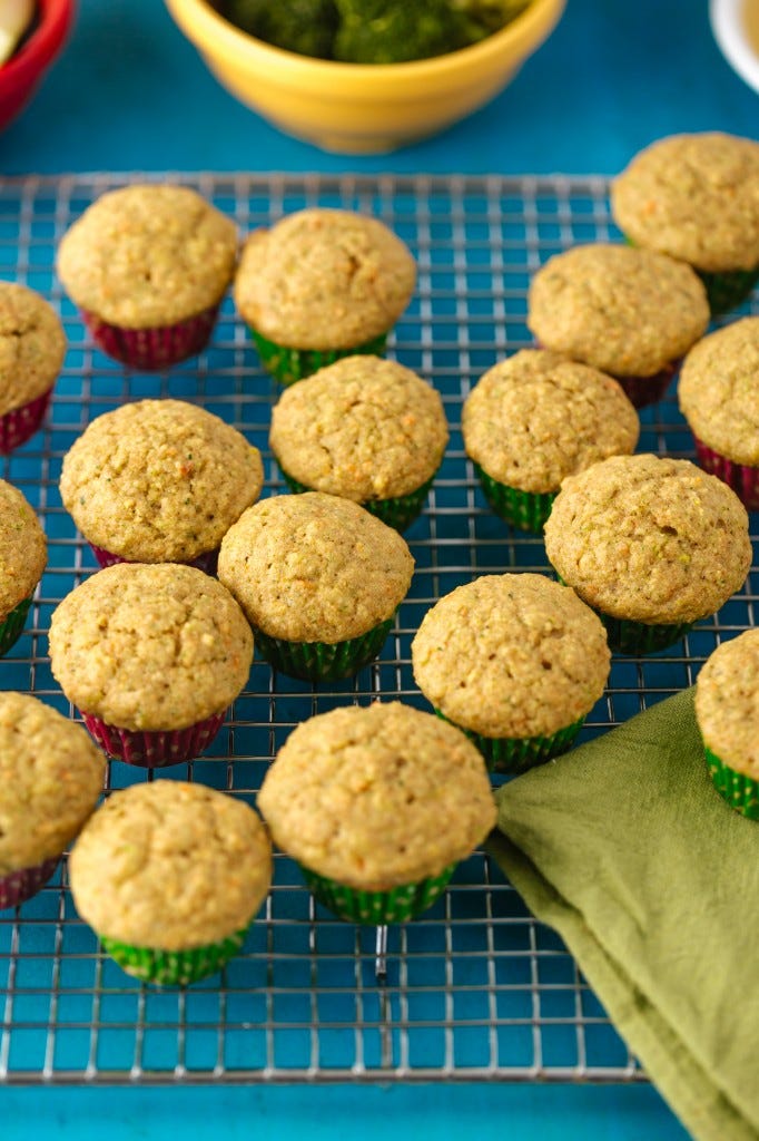 Dish, Food, Baking, Cuisine, Ingredient, Baked goods, Cookie, Cookies and crackers, Muffin, Dessert, 