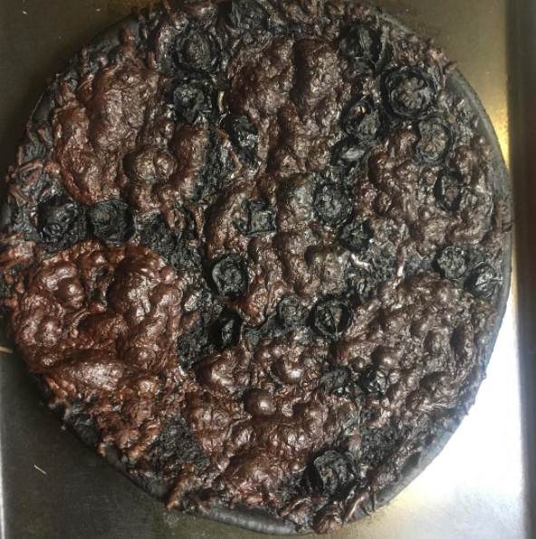 delish-burnt-pizza