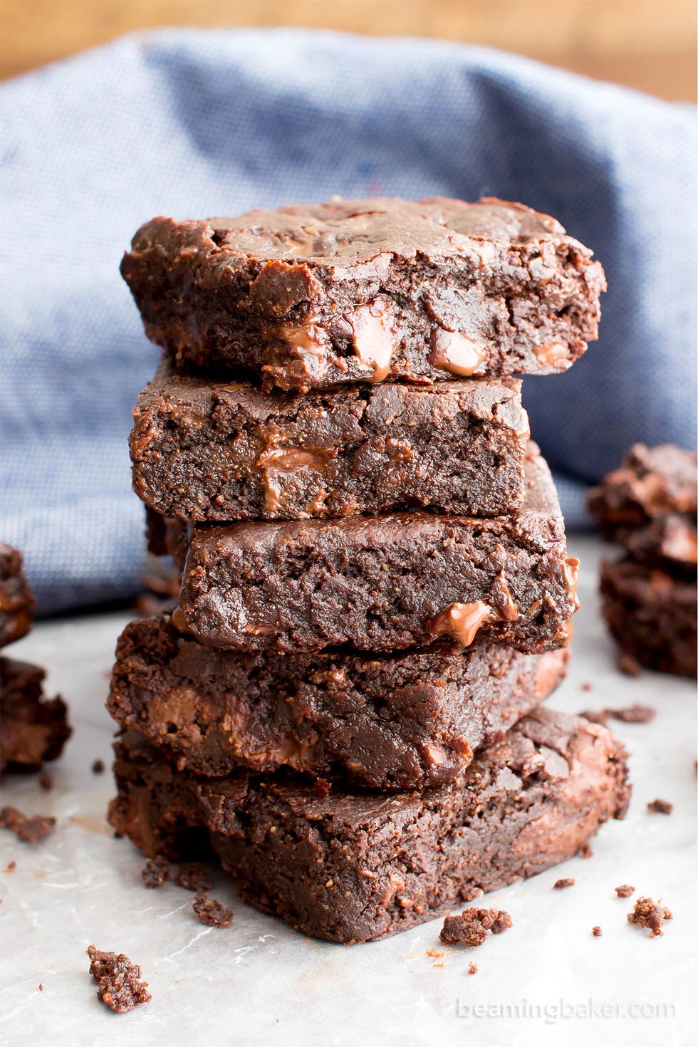 Food, Chocolate brownie, Dish, Cuisine, Dessert, Baked goods, Ingredient, Cookie, Gluten, Cookies and crackers, 