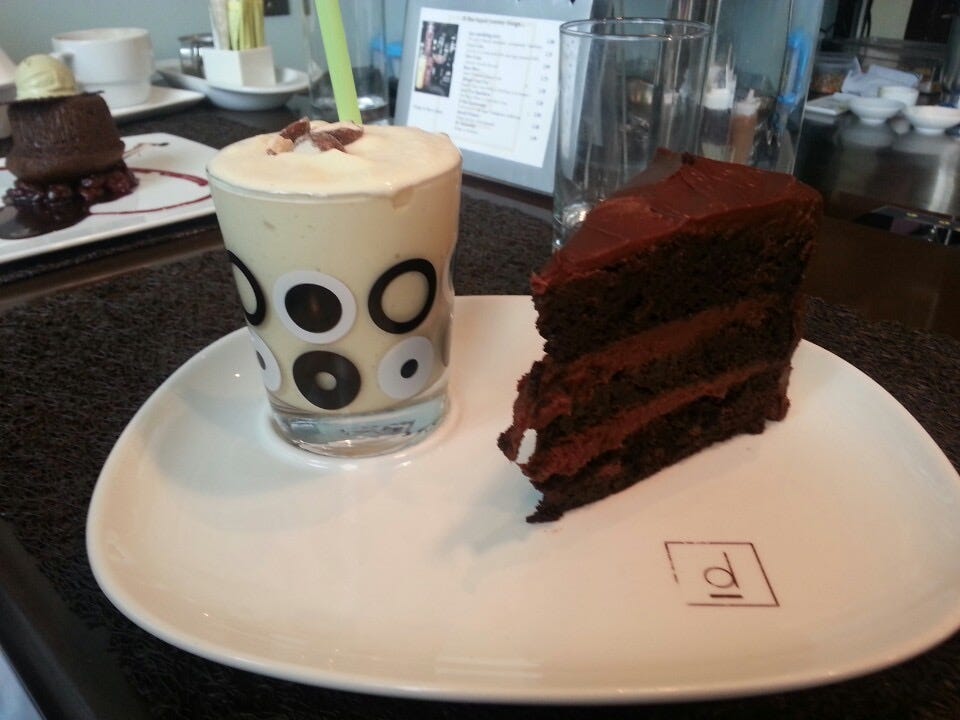 Cake, Food, Cake decorating, Dessert, Chocolate cake, Buttercream, Icing, Chocolate, Fondant, Sweetness, 