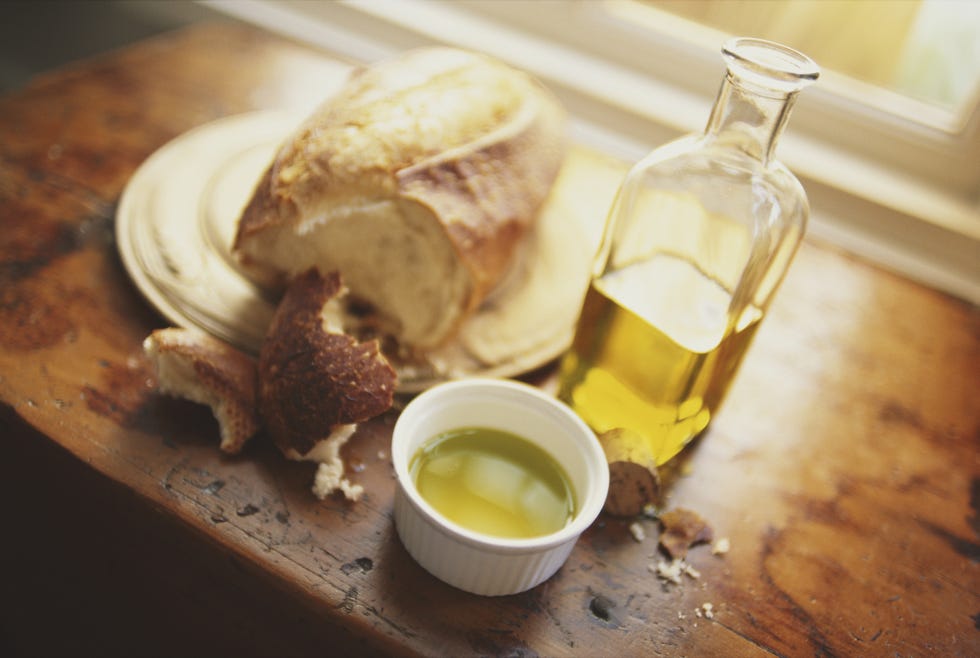 delish-olive-oil-and-bread