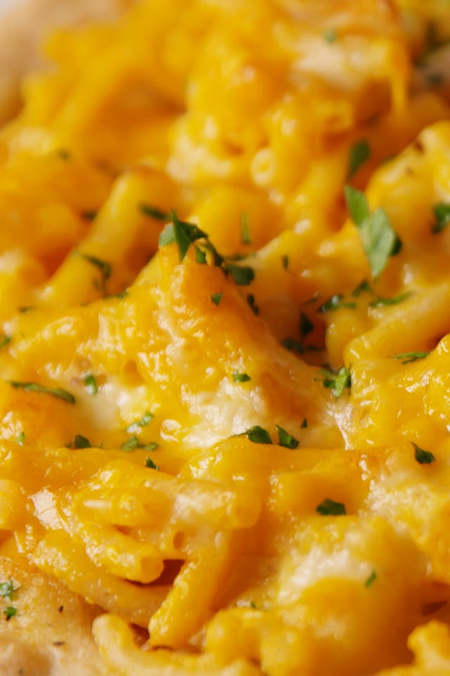 Macaroni and Cheese Pizza