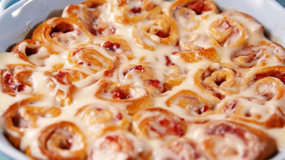 preview for Strawberry Sweet Rolls