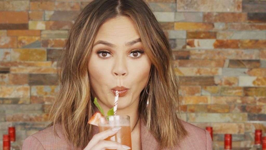 Chrissy Teigen's Go-To Cocktail Is Named After Her Mom - Chrissy Teigen ...