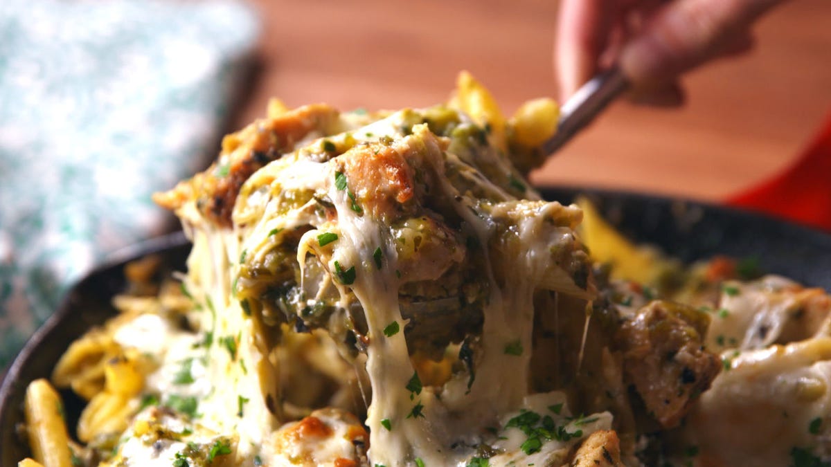 Video player poster image preview for Salsa Verde Chicken Pasta