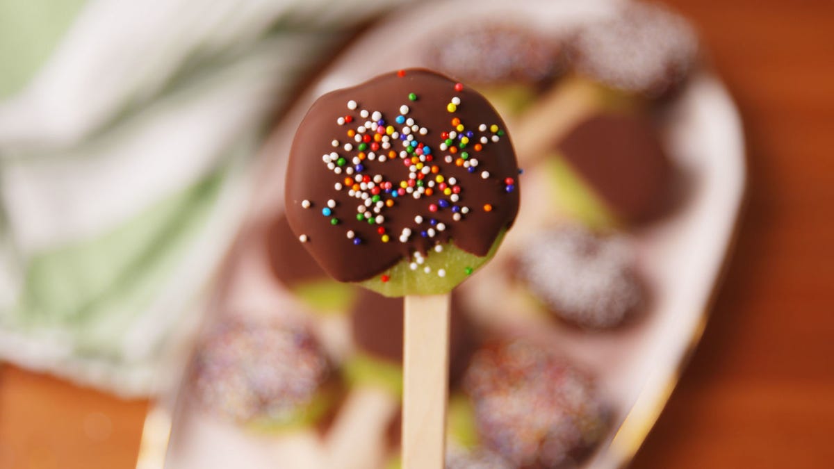 Video player poster image preview for Frozen Chocolate Kiwi Pops Are The Healthy Treat You'll Be Eating All Summer Long