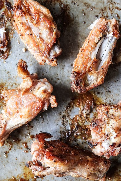 baked chicken wings vertical