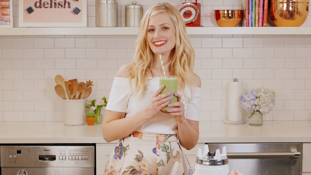 Video player poster image preview for How This '2 Broke Girls' Star Changed Her Diet — And Transformed Her Health