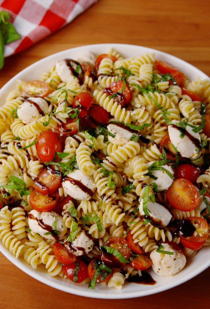 Best Caprese Pasta Salad Recipe - How to Make Caprese Pasta Salad