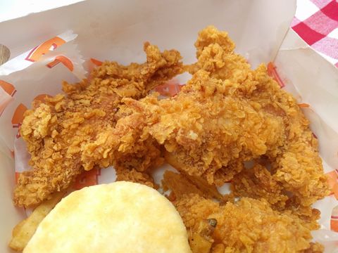 Popeye S New Cookie Crusted Chicken Tenders Are Giving People A