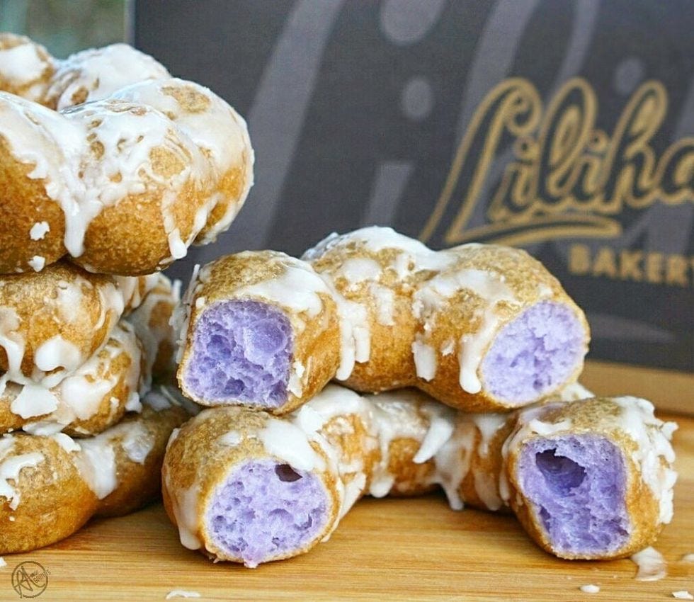 Food, Sweet Rolls, Dish, Cuisine, Ingredient, Dessert, Baked goods, Cannoli, Produce, Pastry, 