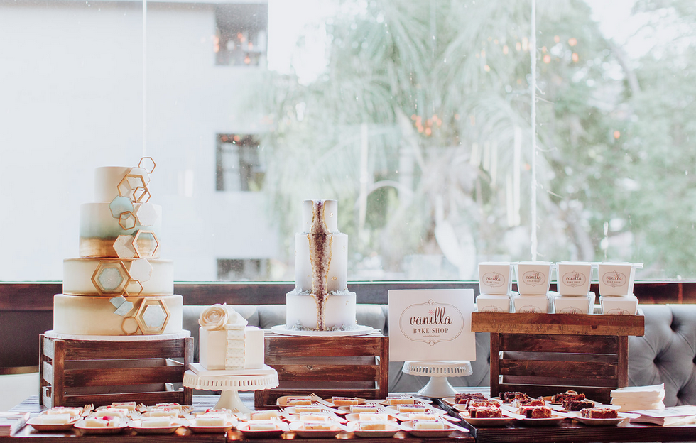 delish-cake-shops-wedding
