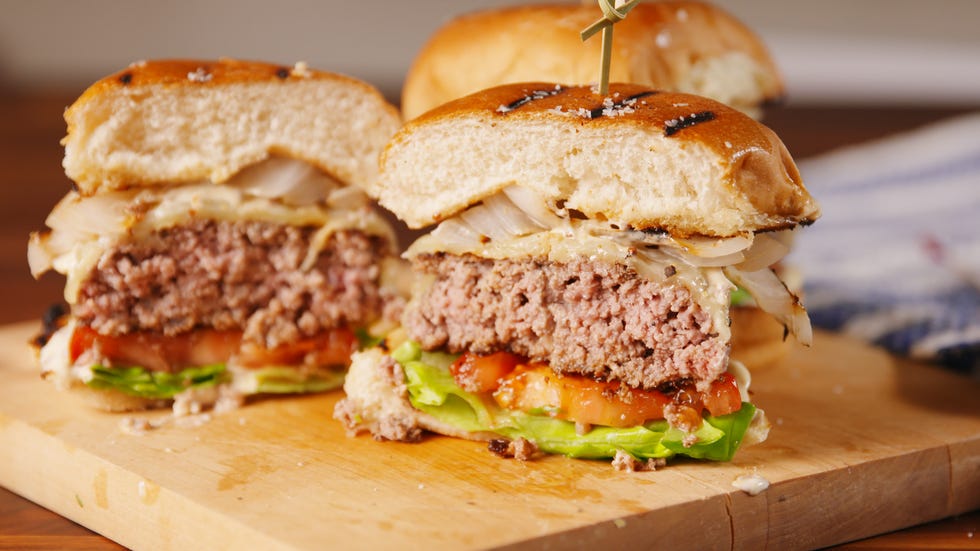 Guy v Ramsay Burger Cook Off