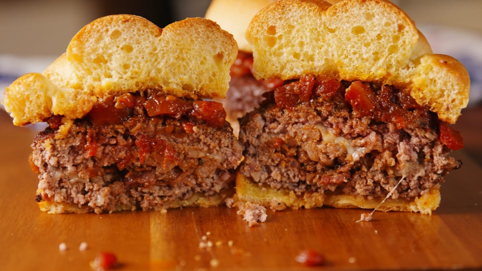 Guy v Ramsay Burger Cook Off