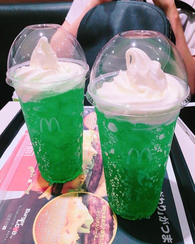Food, Green, Floats, Drink, Cuisine, Ice Cream Sodas, Dessert, Non-alcoholic beverage, Milkshake, Cream, 