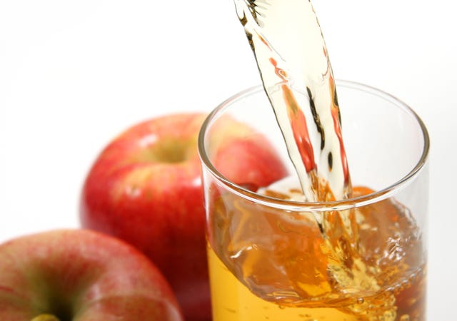 Apple, Food, Apple cider vinegar, Apple juice, Non-alcoholic beverage, Drink, Fruit, Juice, Ingredient, Apple cider, 