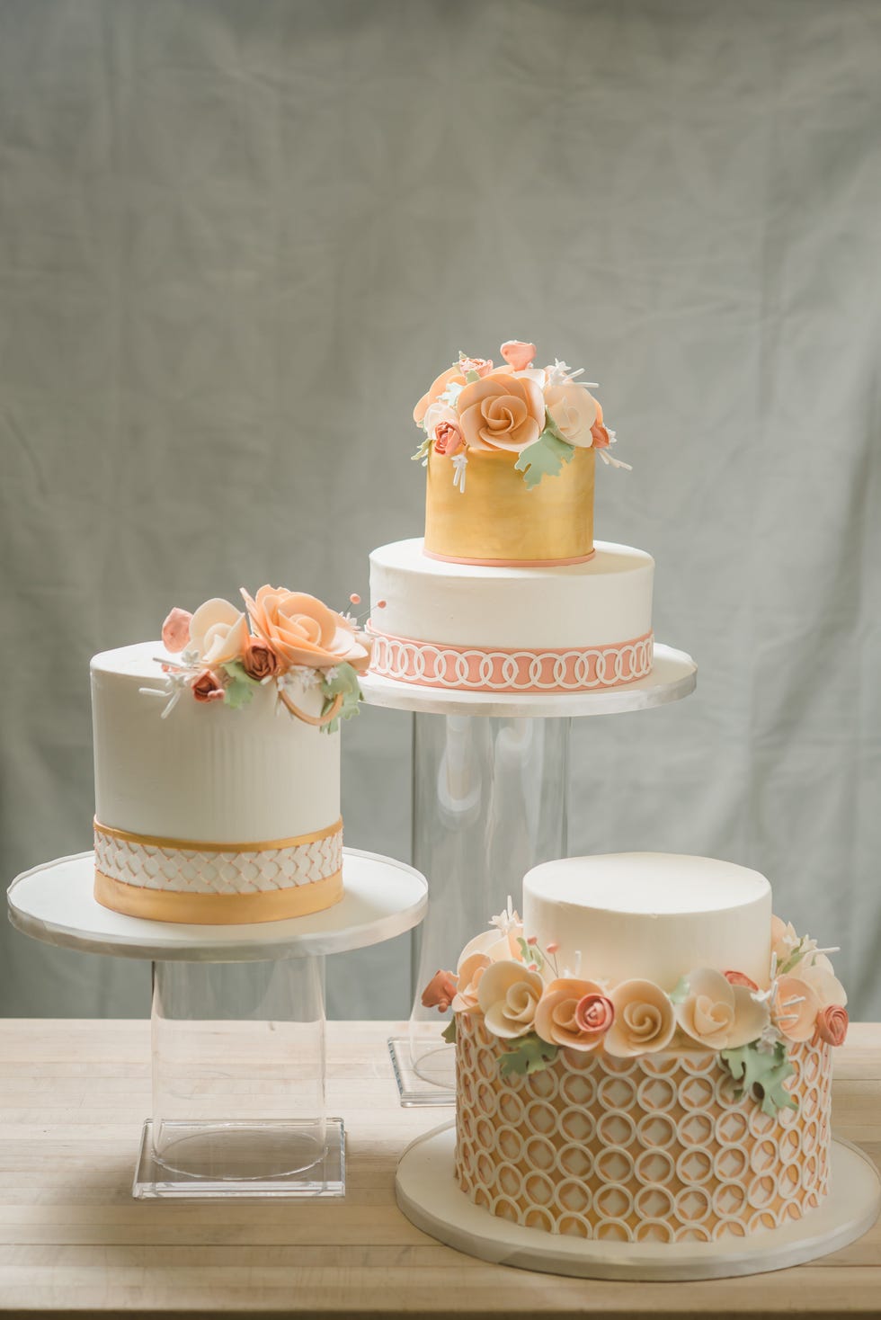 Sweetness, Food, Cuisine, Cake, Dessert, Baked goods, Ingredient, Cake decorating, Peach, Cake decorating supply, 