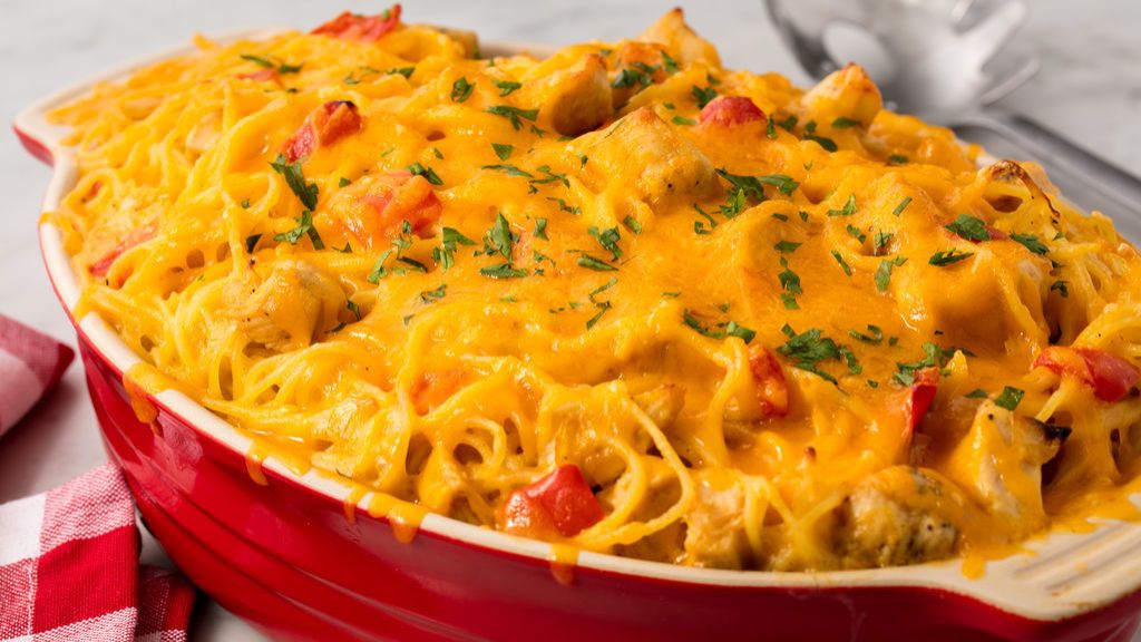 Best Cheesy Chicken Spaghetti Recipe: Easy & Homemade 2023