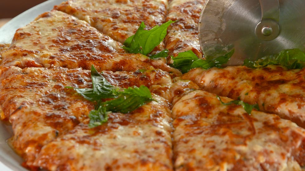 delish-chicken-parm-pizza-1